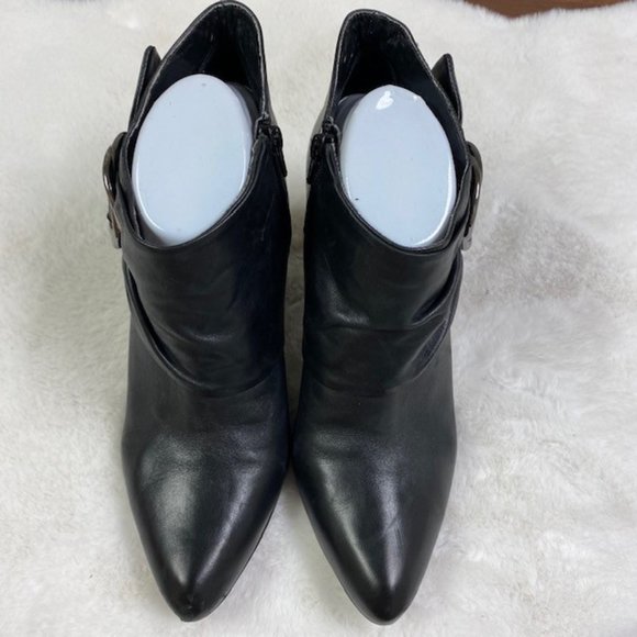 Michelle D "Emblem" Leather Ankle Booties w/ Buckle‎ and side Zip, size 10 - Picture 2 of 11